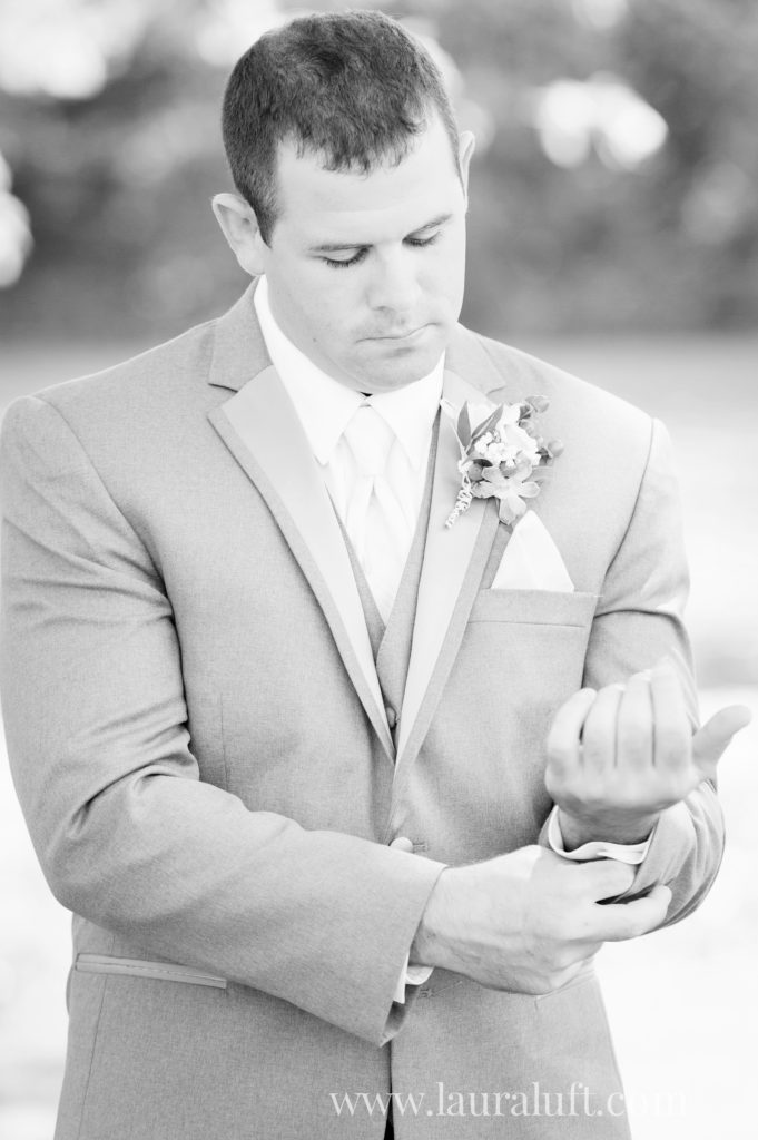 Elba New York Wedding Photographer-Elba-New York-wedding-golf course wedding-Hickory Ridge